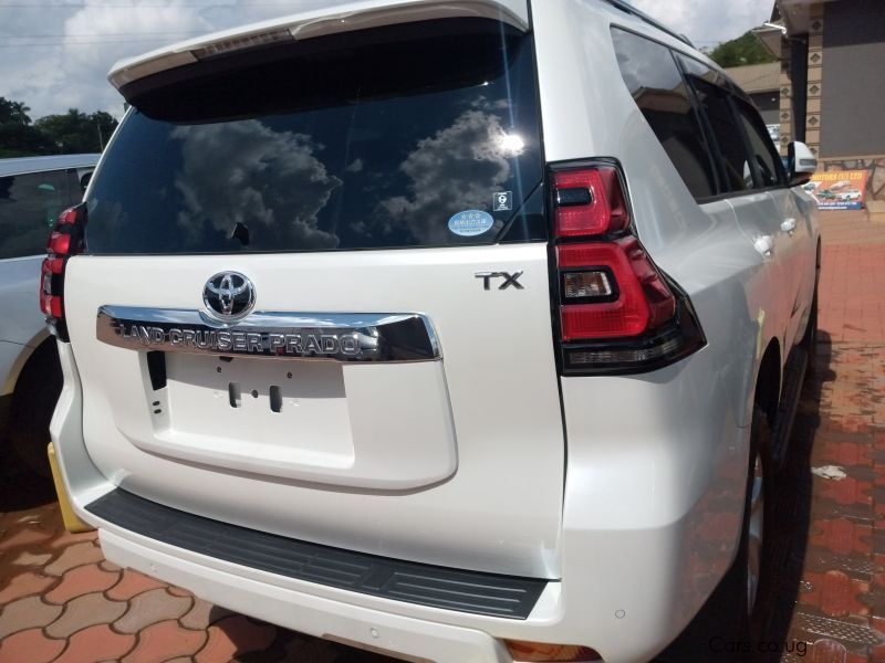 Toyota LAND CRUISER PRADO in Uganda