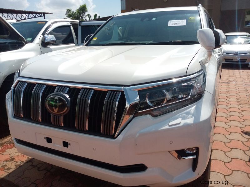 Toyota LAND CRUISER PRADO in Uganda