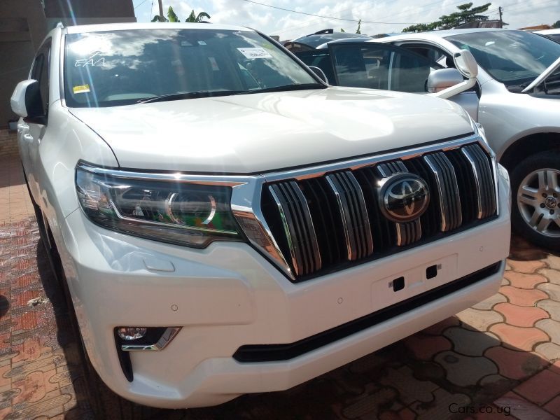 Toyota LAND CRUISER PRADO in Uganda