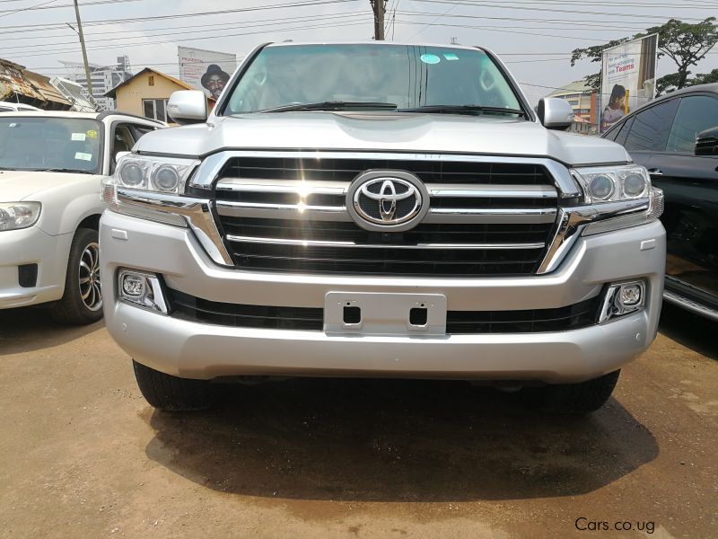 Toyota Land Cruiser VX in Uganda