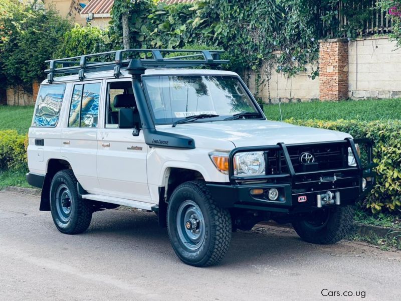 Toyota Land cruiser  Hardtop in Uganda