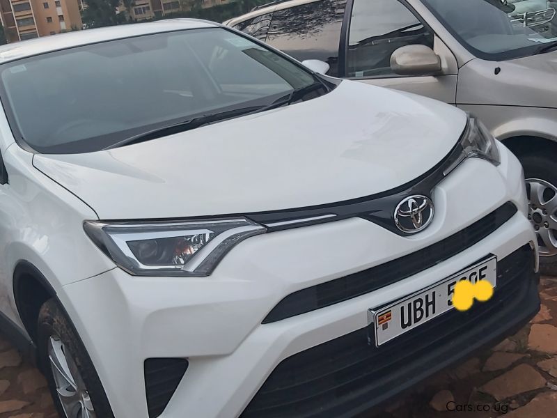 Toyota Rav4 in Uganda