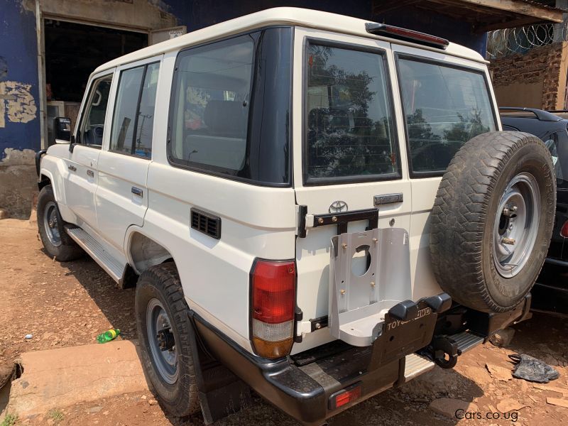 Toyota land cruiser hardtop in Uganda