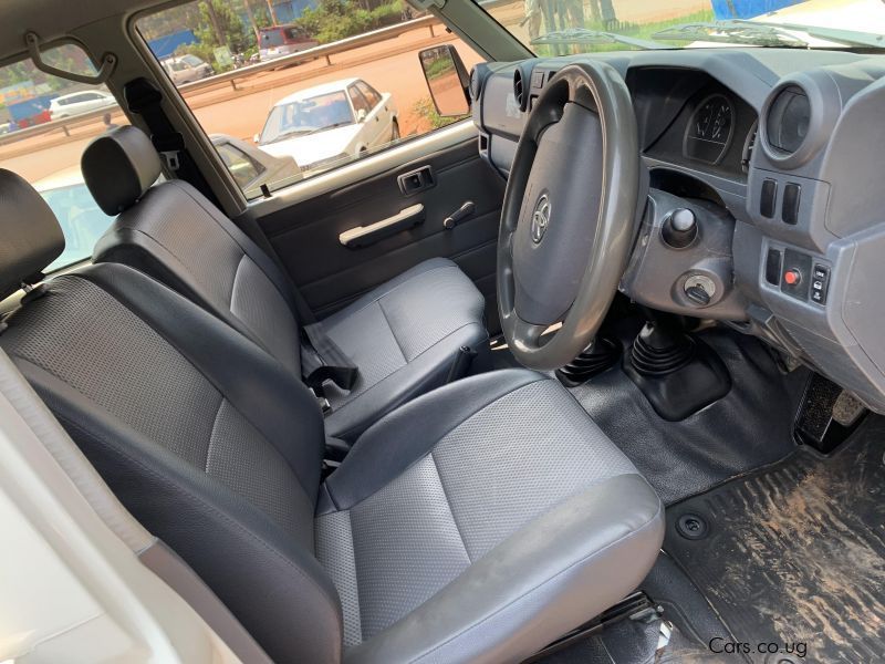 Toyota land cruiser hardtop in Uganda