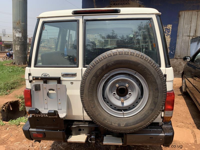 Toyota land cruiser hardtop in Uganda