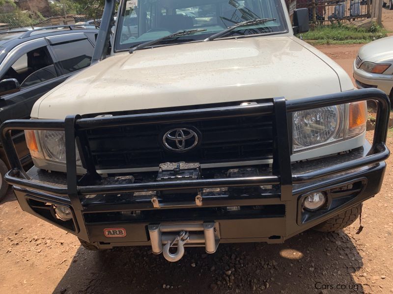 Toyota land cruiser hardtop in Uganda