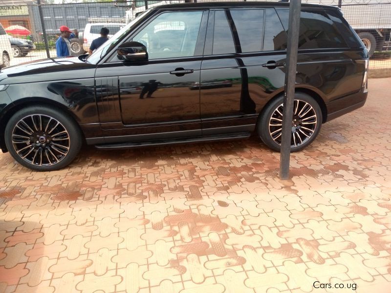 Land Rover Range Rover VOGUE in Uganda