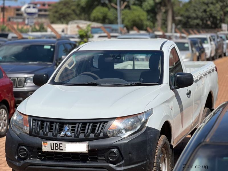 Mitsubishi L200 Single Cabin 2,4l in Uganda