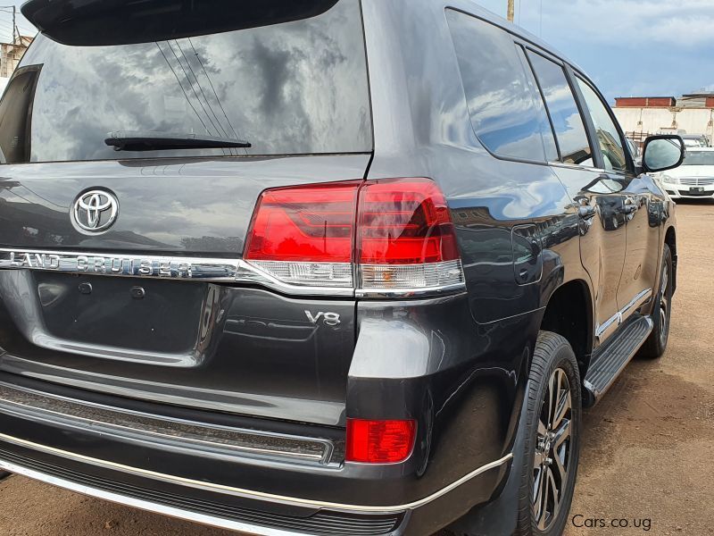 Toyota Land Cruirser in Uganda