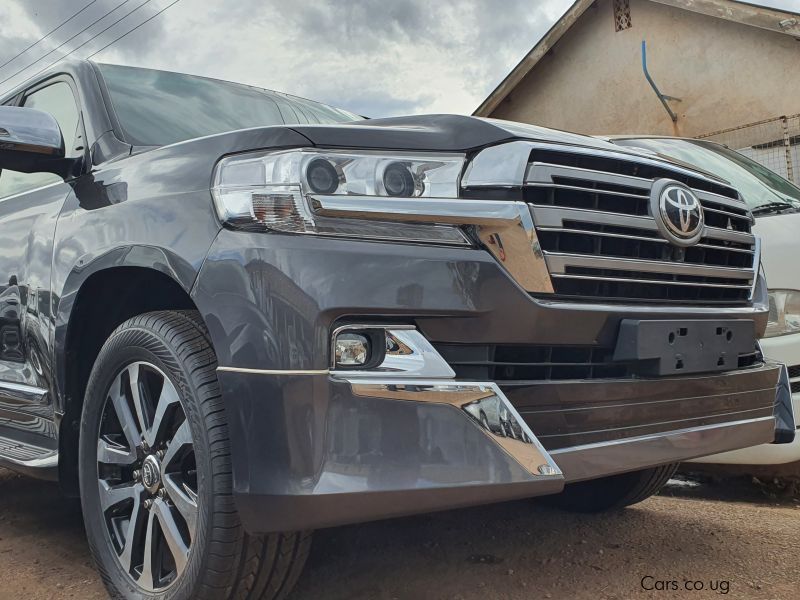 Toyota Land Cruirser in Uganda