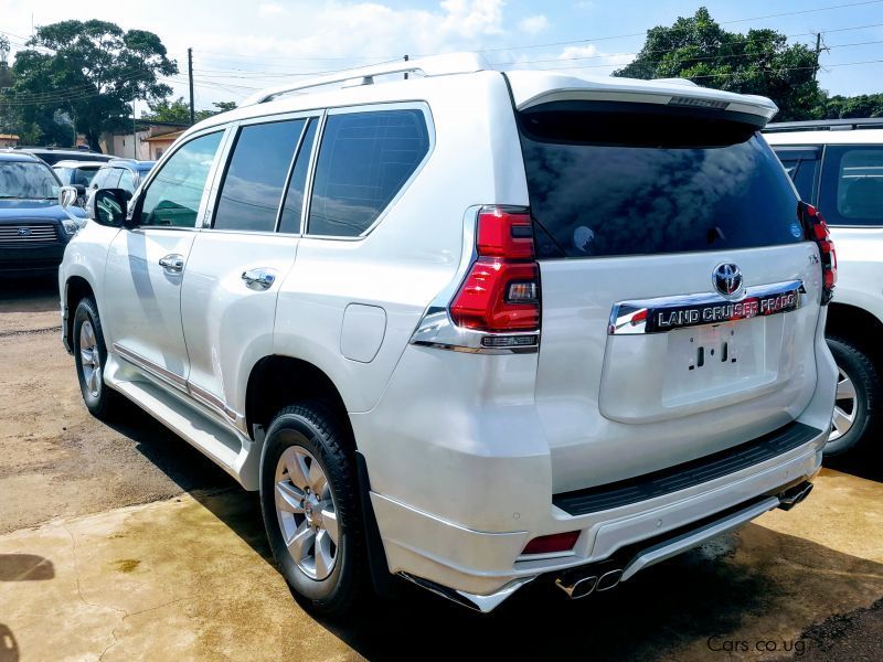 Toyota Land Cruiser Tx in Uganda