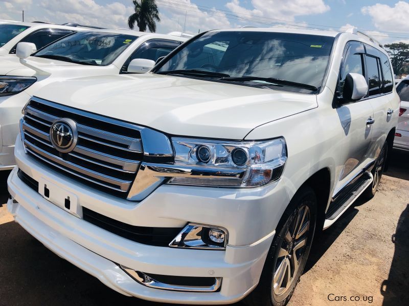 Toyota Land Cruiser V8 in Uganda