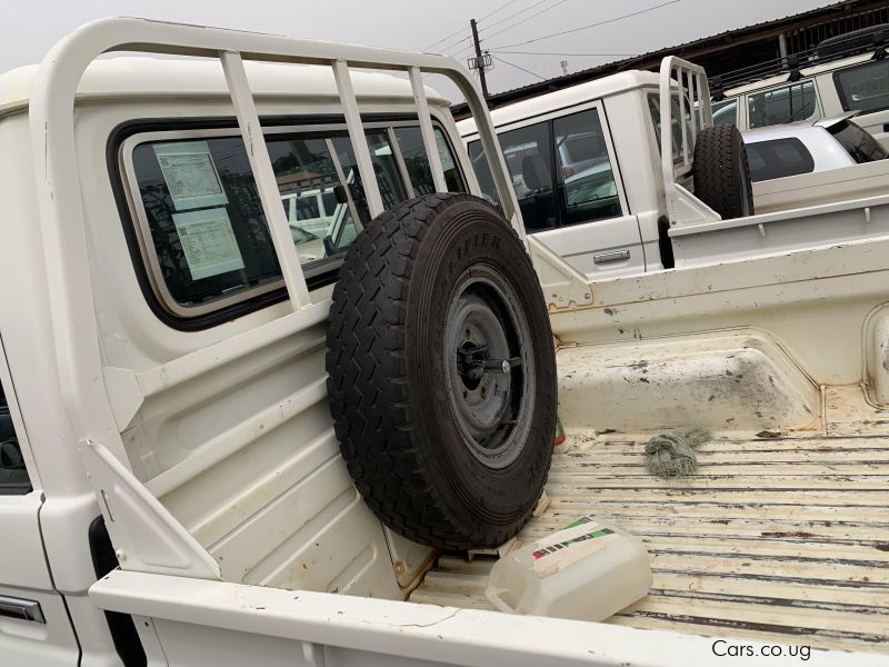 Toyota Land cruiser Double cabin in Uganda