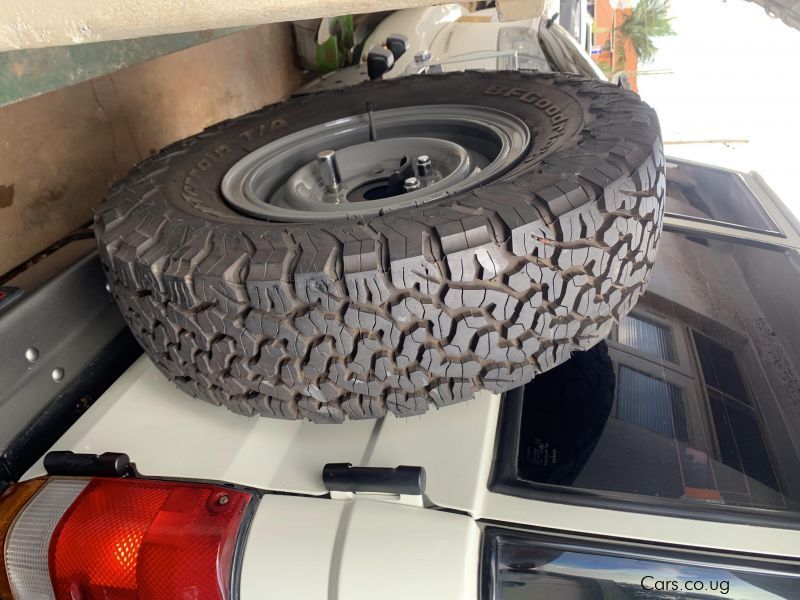 Toyota land cruiser hardtop in Uganda