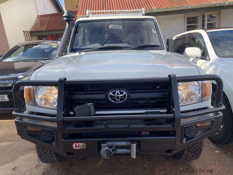 Toyota land cruiser hardtop in Uganda