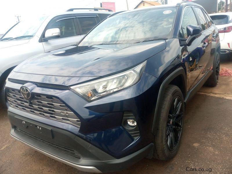 Toyota RAV4 in Uganda