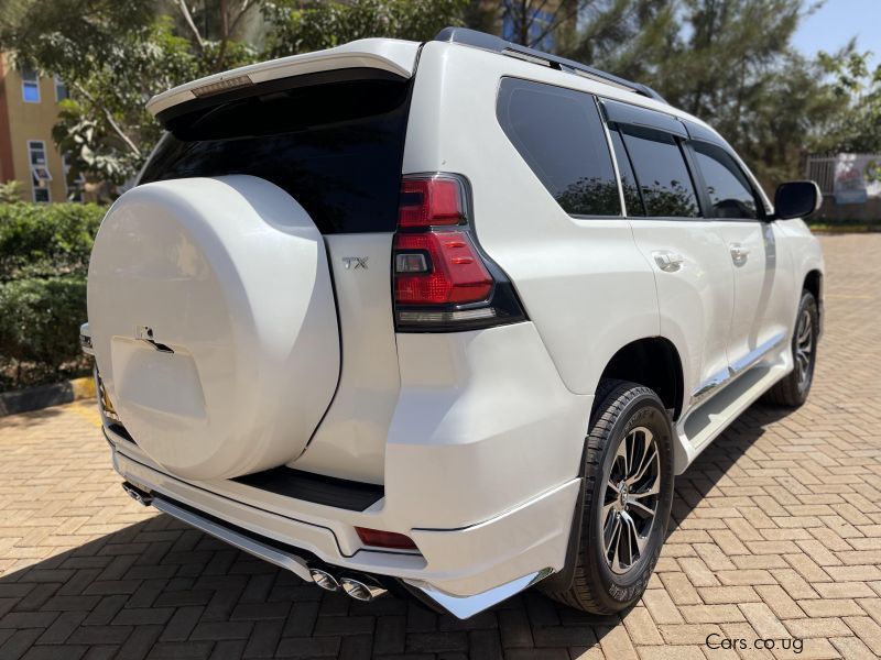 Toyota prado tx in Uganda