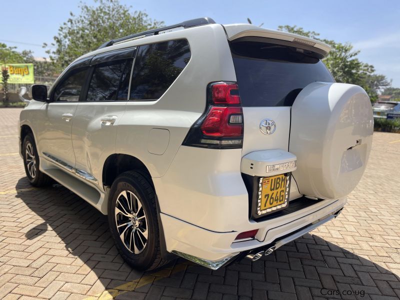 Toyota prado tx in Uganda