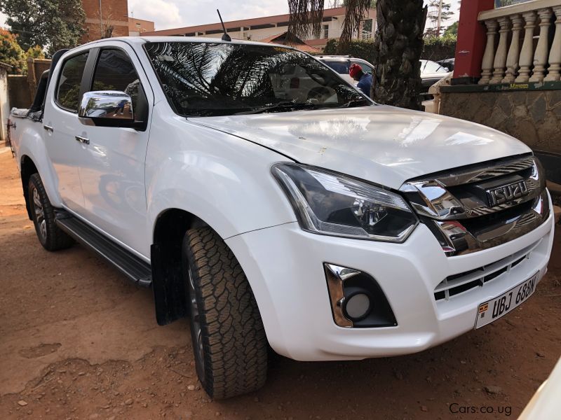 Isuzu D max in Uganda