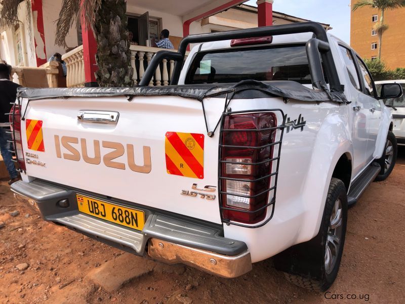 Isuzu D max in Uganda