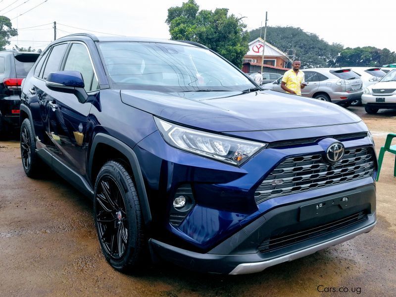 Toyota Rav4 in Uganda