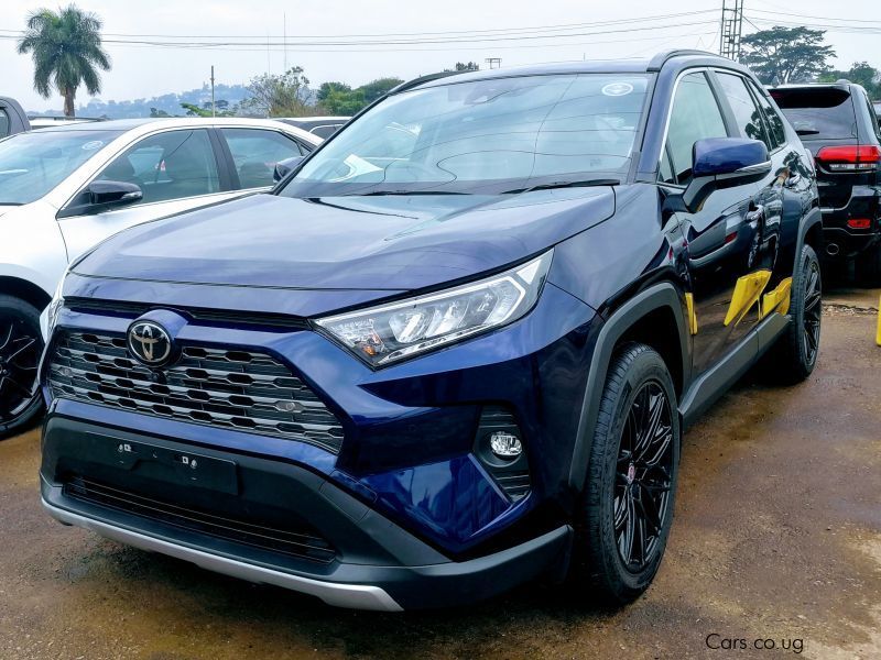 Toyota Rav4 in Uganda