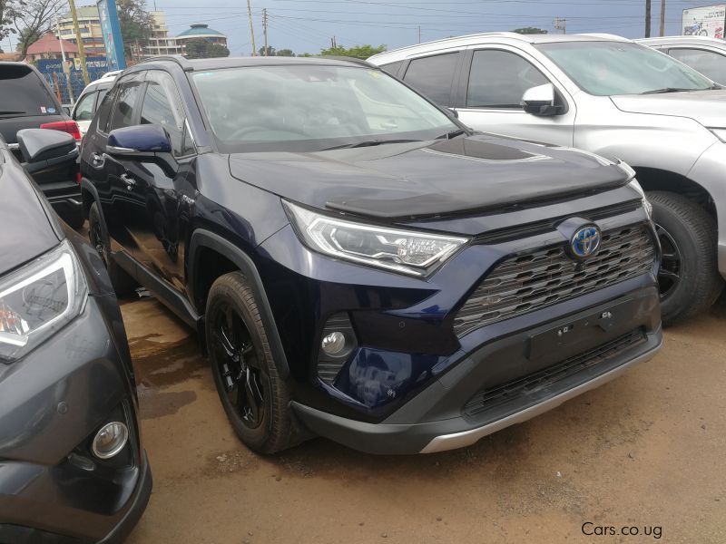 Toyota rav4 in Uganda