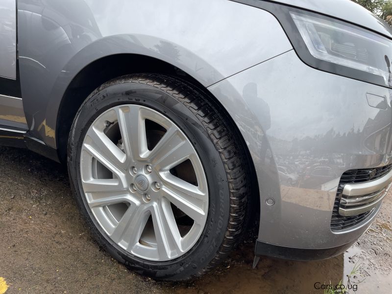 Land Rover Range rover in Uganda