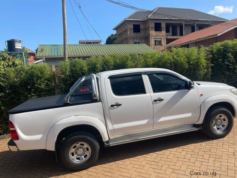 Toyota Hilux 2012 model in Uganda