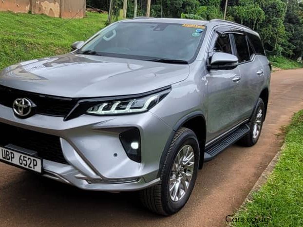 Toyota kluger in Uganda