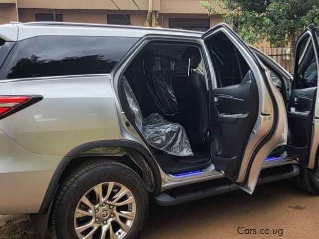 Toyota kluger in Uganda