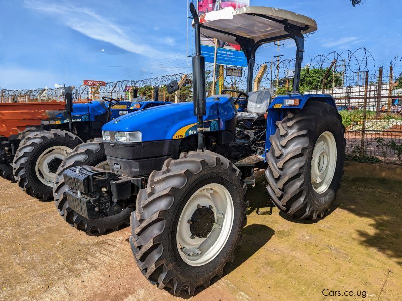 New Holland TT75 4WD in Uganda