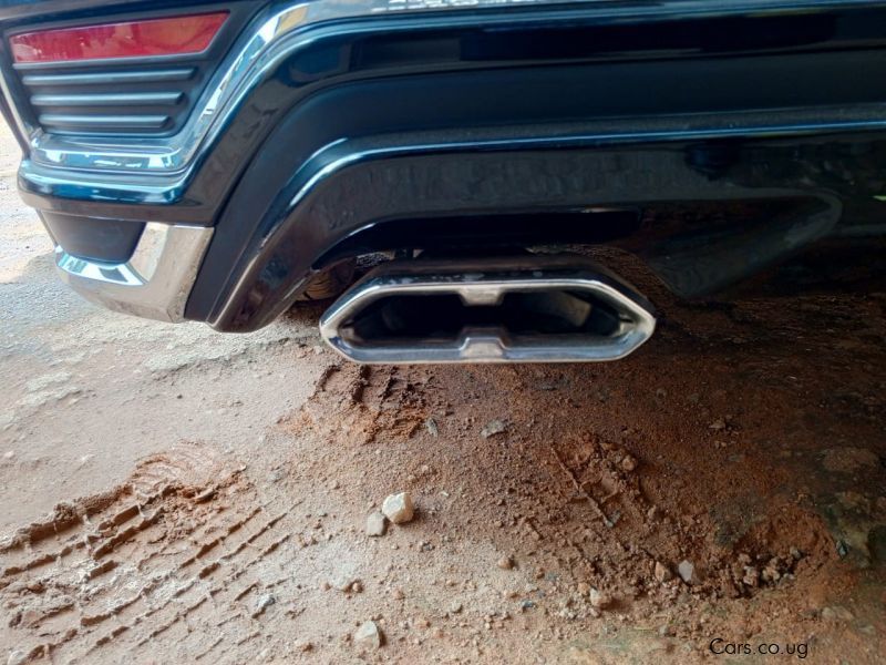 Toyota LAND CRUISER PRADO in Uganda