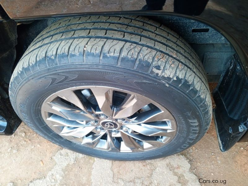 Toyota LAND CRUISER PRADO in Uganda