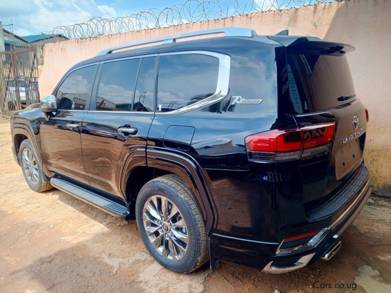 Toyota LAND CRUISER PRADO in Uganda