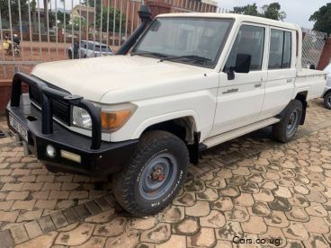 Pre-owned Toyota Land Cruiser Double cabin for sale in 