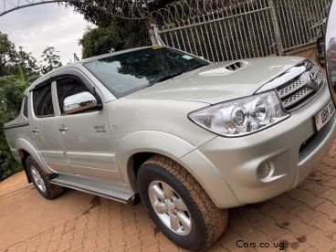 Pre-owned Toyota hilux double cabin vigo  for sale in 