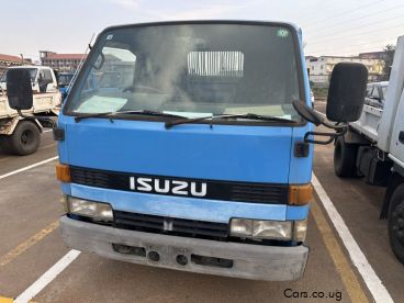 Pre-owned Isuzu ELF for sale in 
