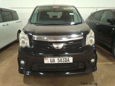 Pre-owned Toyota Noah for sale in 