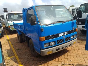 Pre-owned Isuzu elf for sale in 