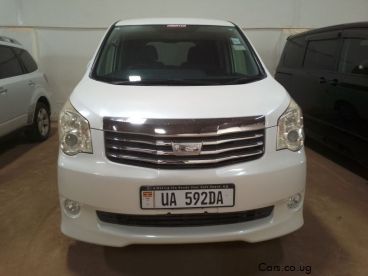 Pre-owned Toyota Noah for sale in 