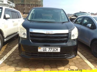 Pre-owned Toyota noah for sale in 