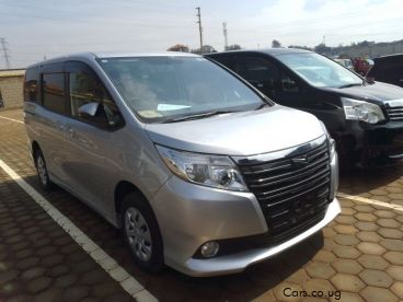 Pre-owned Toyota noah for sale in 