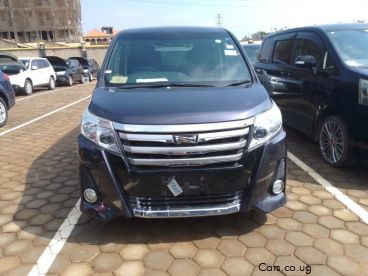 Pre-owned Toyota Noah for sale in 