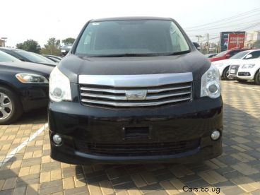 Pre-owned Toyota NOAH for sale in 