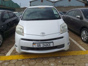 Pre-owned Toyota Passo Sette for sale in 