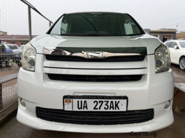 Pre-owned Toyota Noah for sale in 