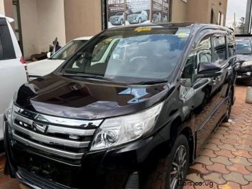 Pre-owned Toyota Toyota Noah for sale in 