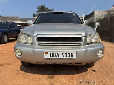 Pre-owned Toyota Kluger for sale in