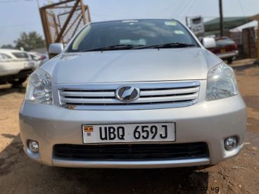 Pre-owned Toyota Raum for sale in